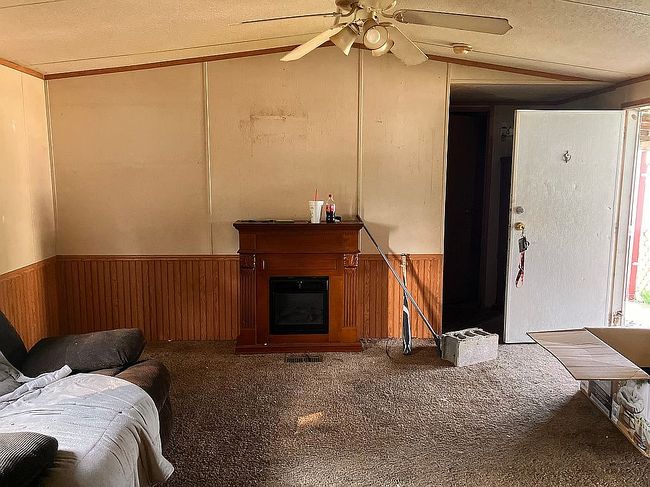 Photo of 121 S 3rd St, Rosiclare, IL