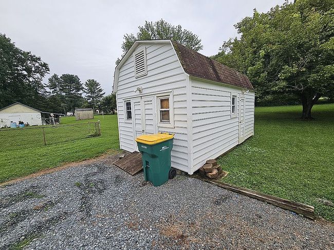 Photo of 2722 Darrow Rd, Walkertown, NC