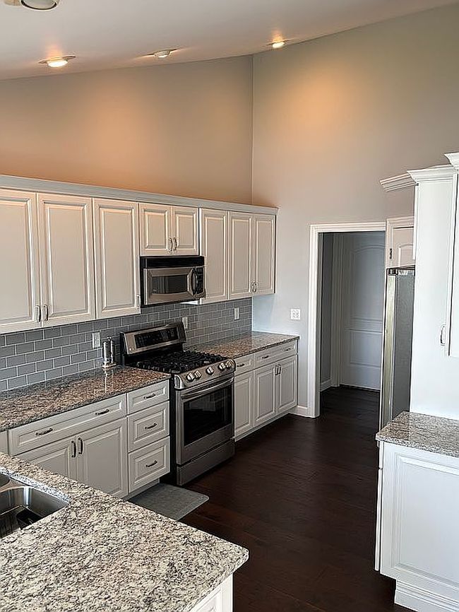 Additional photo 2 of property located at 4635 Starboard Dr