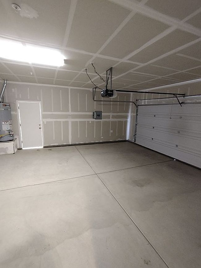 Photo of 3414 N Oakwood St, Visalia, CA