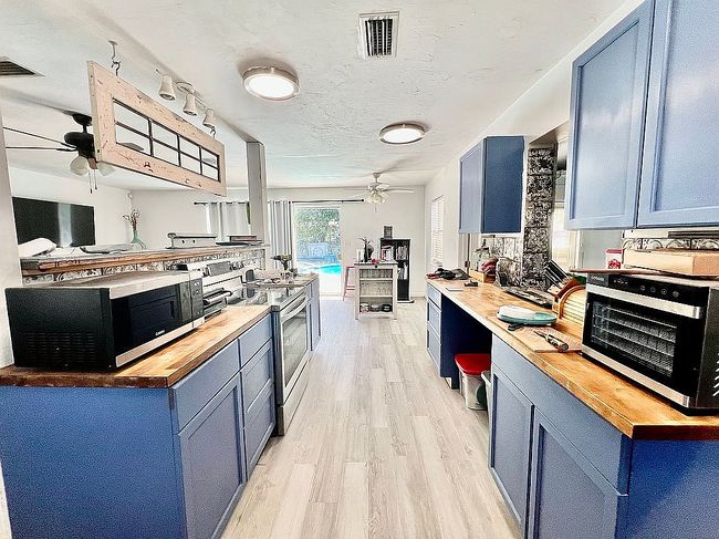 Image of 303 Manly Ave
