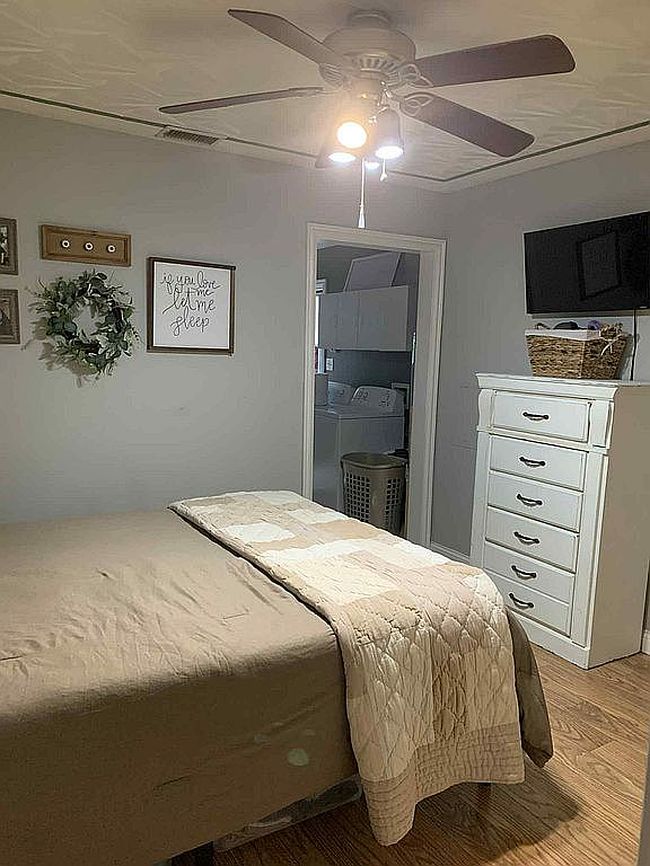 Additional photo 1 of property located at 813 Johnson St