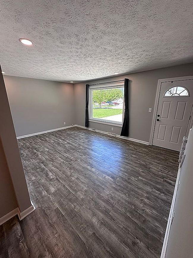 Image of 17943 Strongsville Blvd