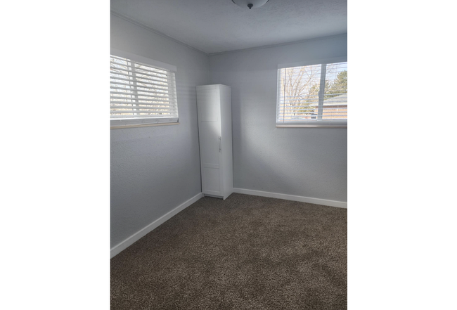 Image of 3930 S Hazel Ct