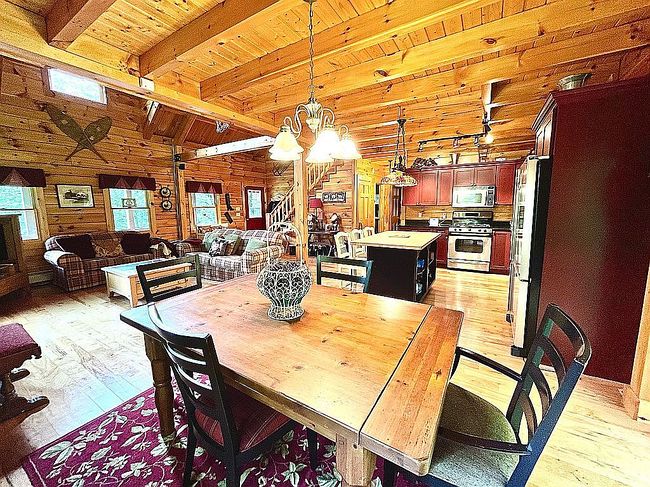 Photo of 879 Marcs Dr, Chester, VT