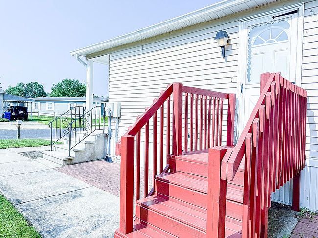 Photo of 252 N Pond Dr, Mount Laurel, NJ