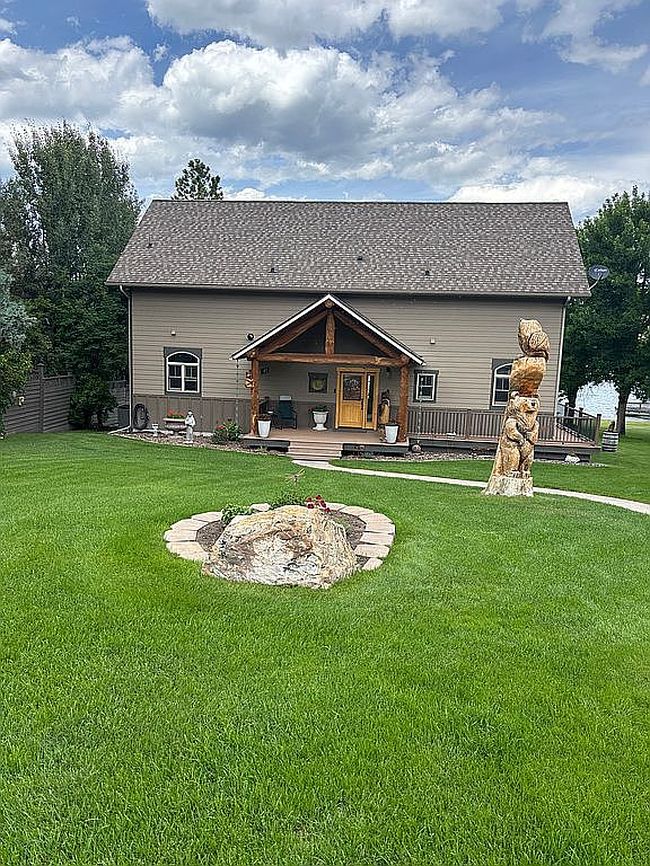 Photo of 46024 Meadowlark Ln, Big Arm, MT