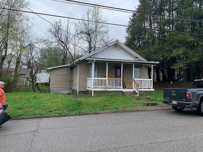 Photo of 1704 32nd St, Parkersburg, WV