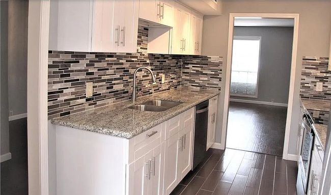 Image of 2101 Fountain View Dr Apt 1A