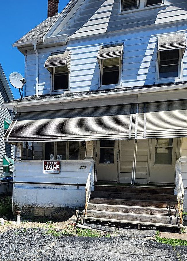 Image of 211 Allen St