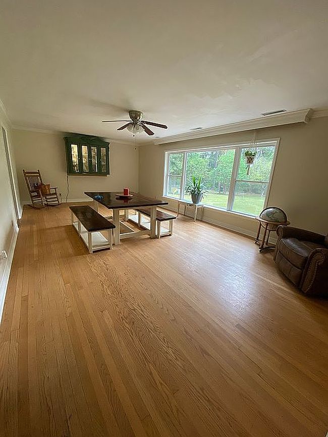 Additional photo of property located at 410 Maple Hill St