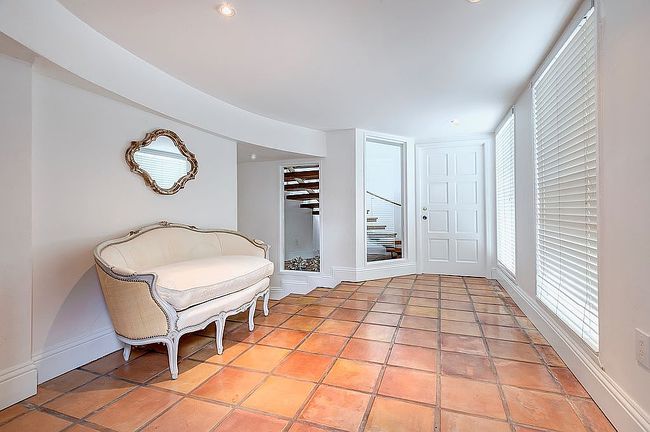Image of 2120 S Bayshore Dr