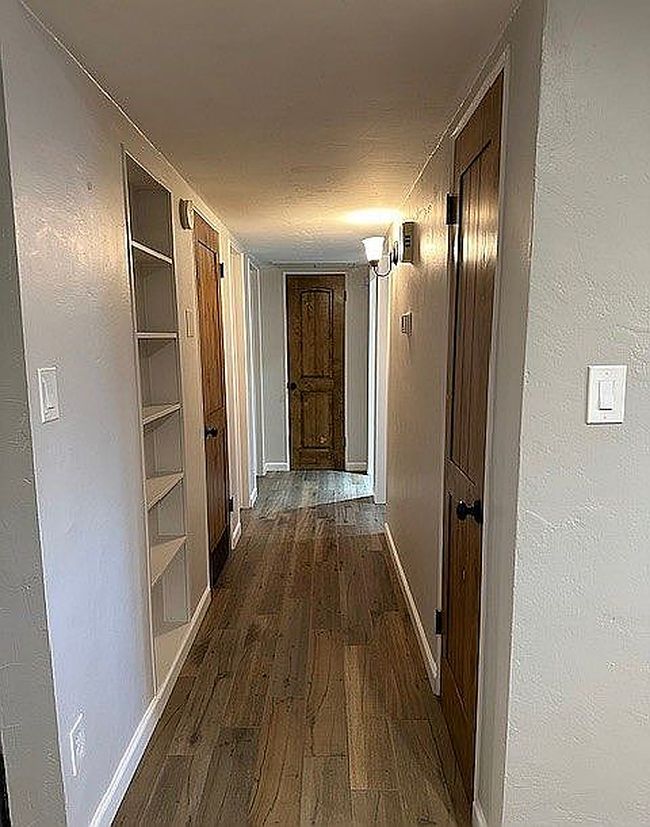 Additional photo 1 of property located at 5658 E Linden St