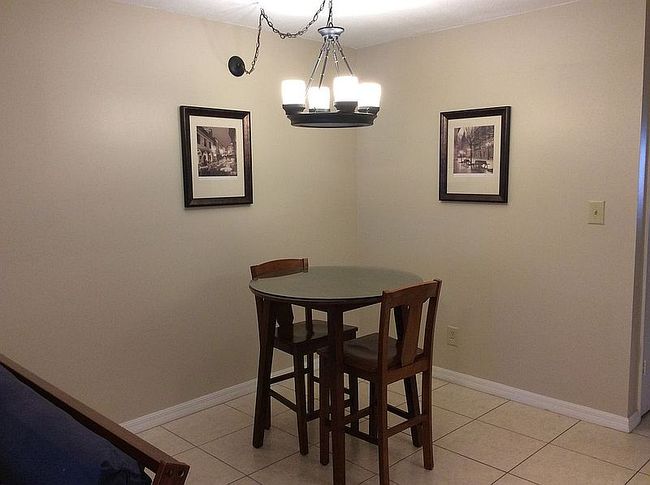 Additional photo 4 of property located at 160 Lewfield Cir