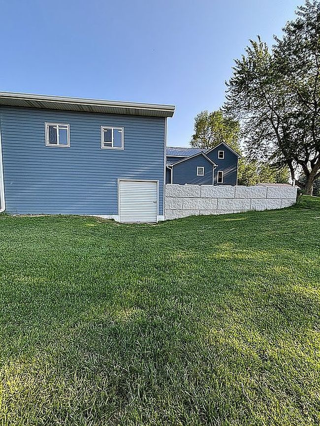 Photo of 1203 Willard St, Larchwood, IA