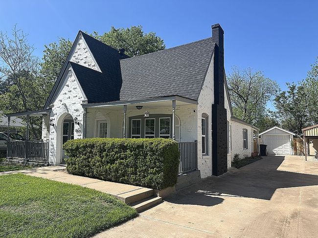 Image of 1506 Victory Ave