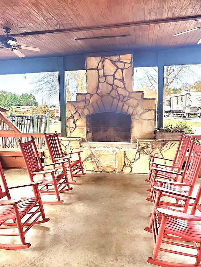 Image of 473 River Vista Dr