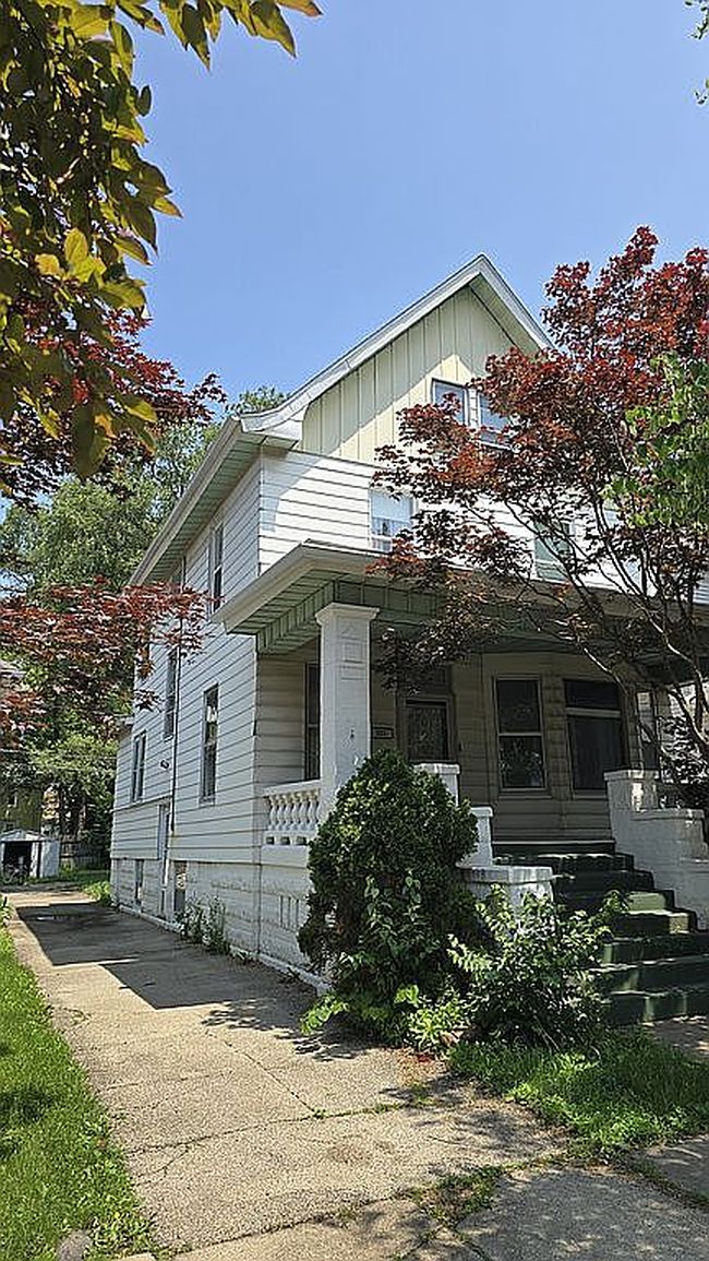 Photo of 1803 W Barker Ave, Peoria, IL