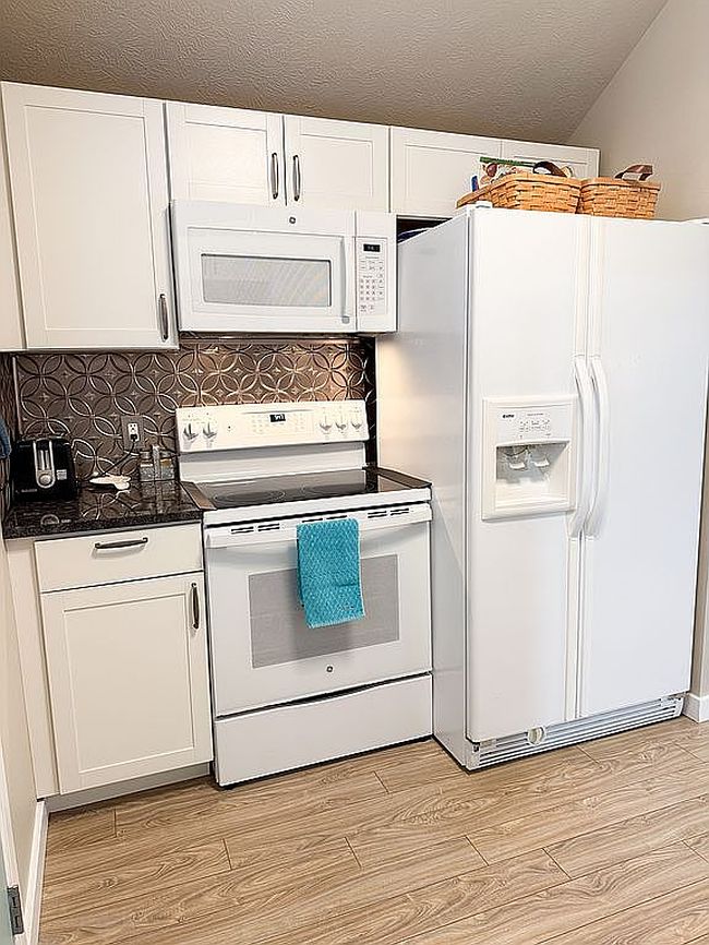 Image of 23632 E Beach Ln