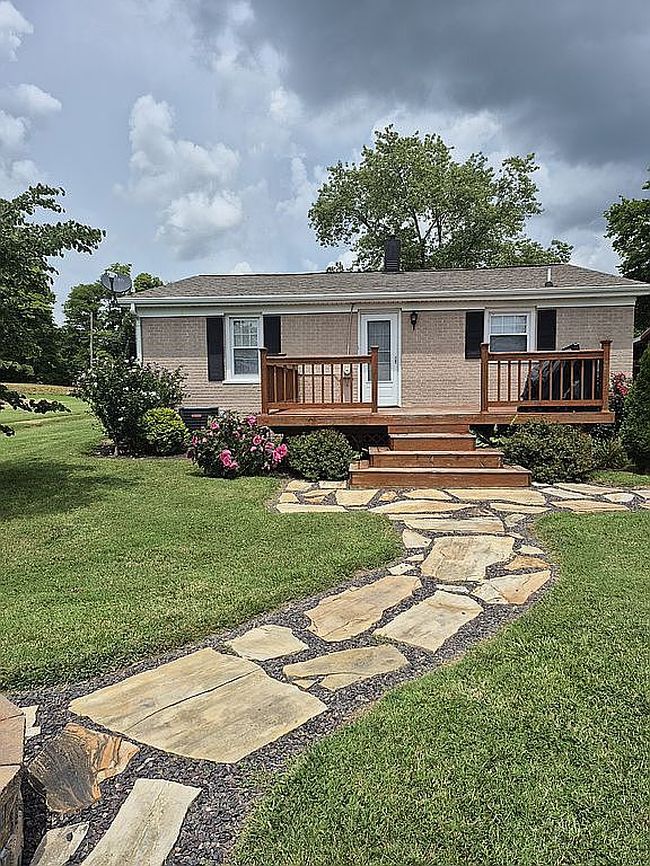 Photo of 7844 Schmuck Rd, Evansville, IN