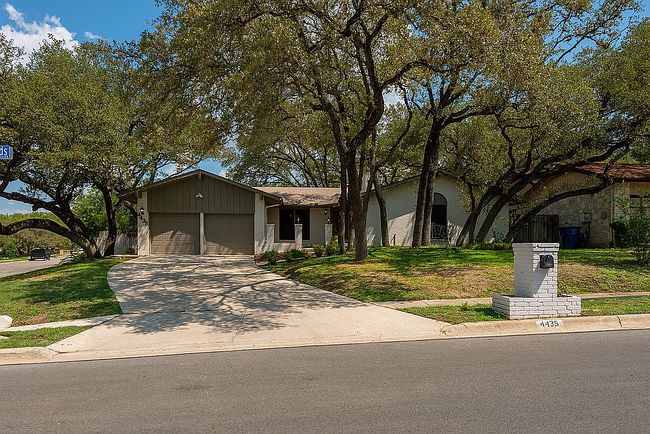 Photo of 4435 Huntington Woods St, San Antonio, TX