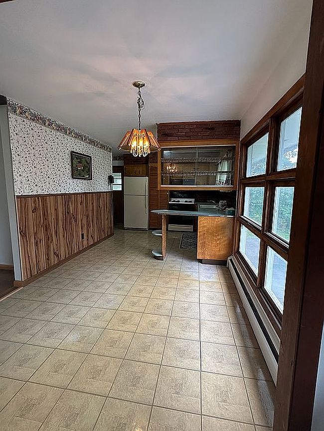 Additional photo 3 of property located at 140 N Ohioville Rd