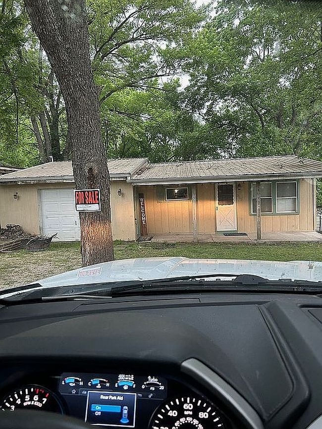 Image of 29850 Bobcat Dr