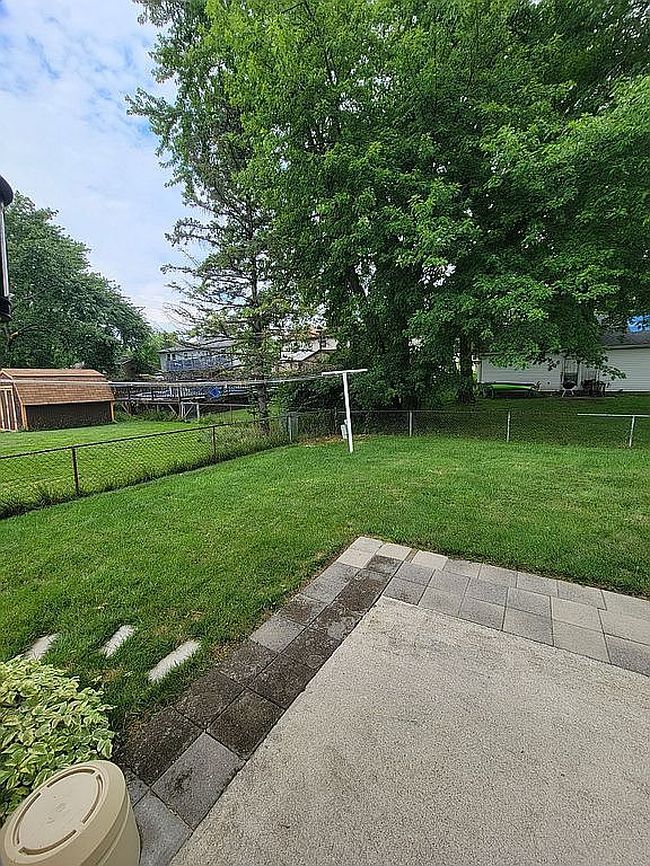 Photo of 5105 Pappas Dr, Indianapolis, IN