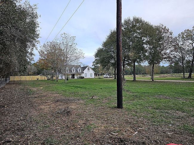 Photo of 3808 Woodpeckers Grv, Cleveland, TX