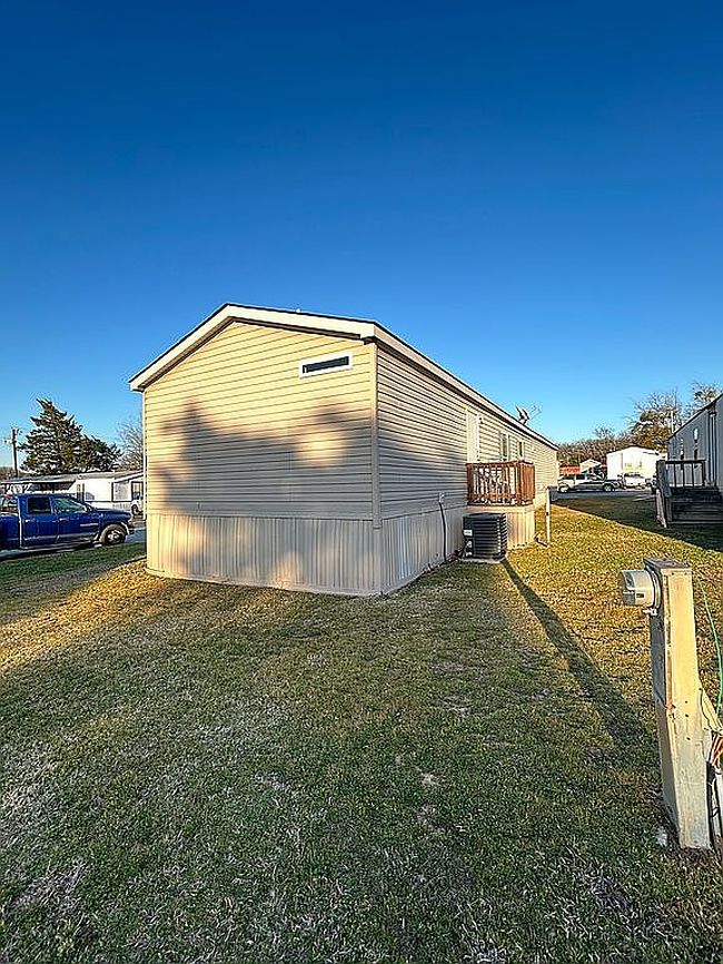 Image of 5301 E Mckinney St Trailer 563