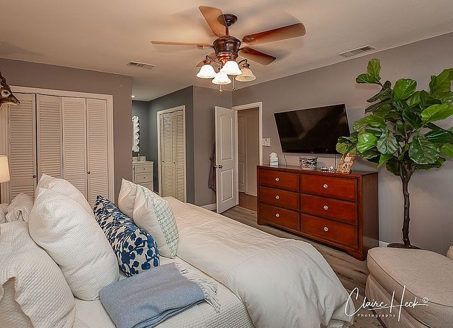 Image of 3332 Cimmaron Ave