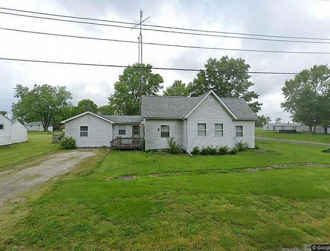 Photo of 178 N Starr St, Waggoner, IL
