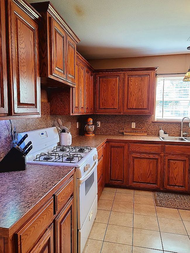 Image of 303 W Bois D Arc Ave