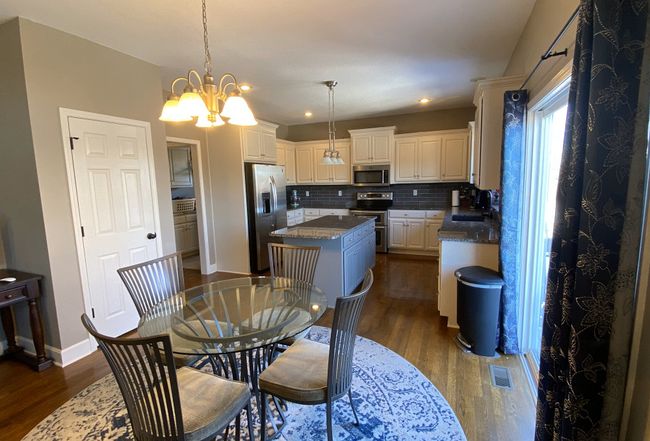Image of 2637 Sw Carlton Dr