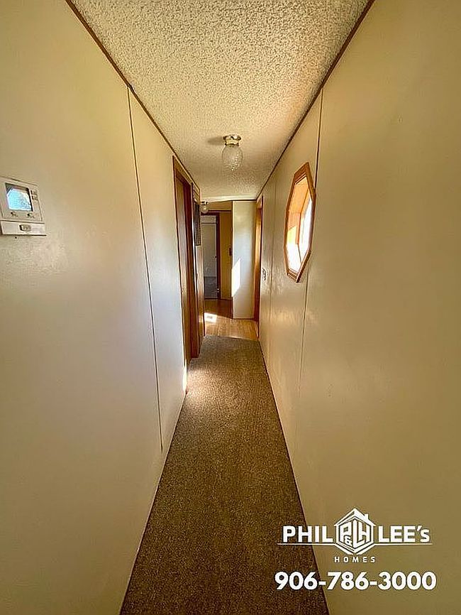 Photo of 1401 N 23rd St Trailer 22, Escanaba, MI