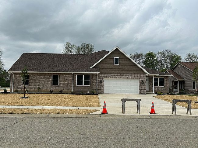 Photo of 952 Winter Ridge Dr, Sidney, OH