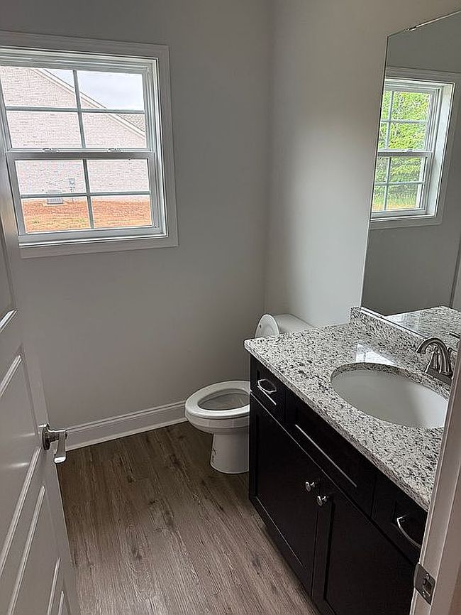 Image of 2586 Cedrus Ave