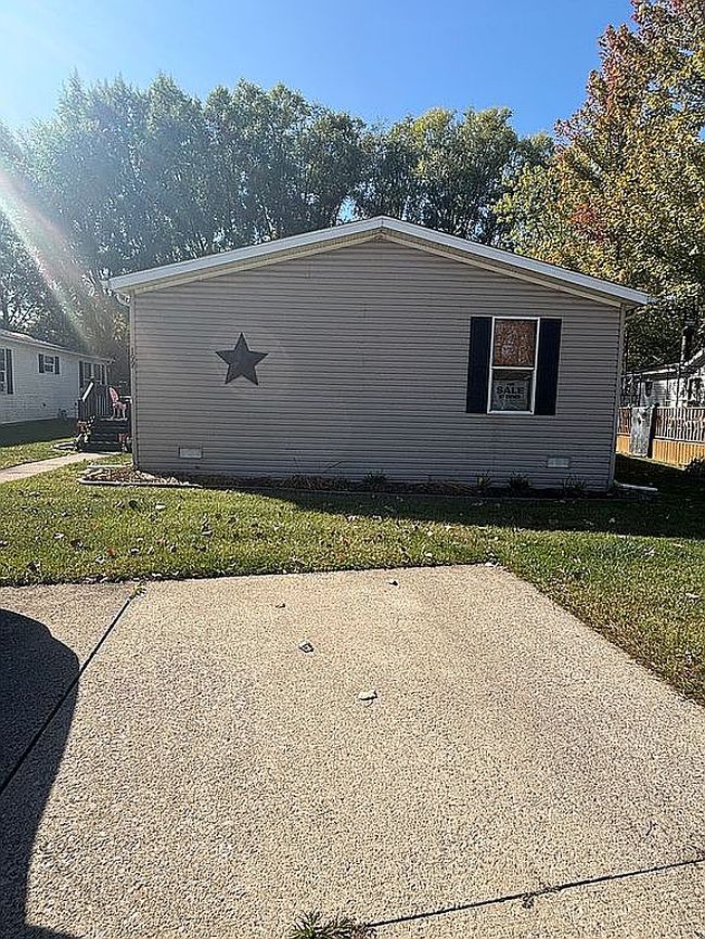Image of 199 Suffield Dr