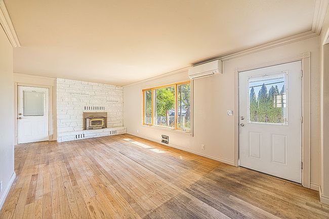 Photo of 2402 S Peabody St, Port Angeles, WA