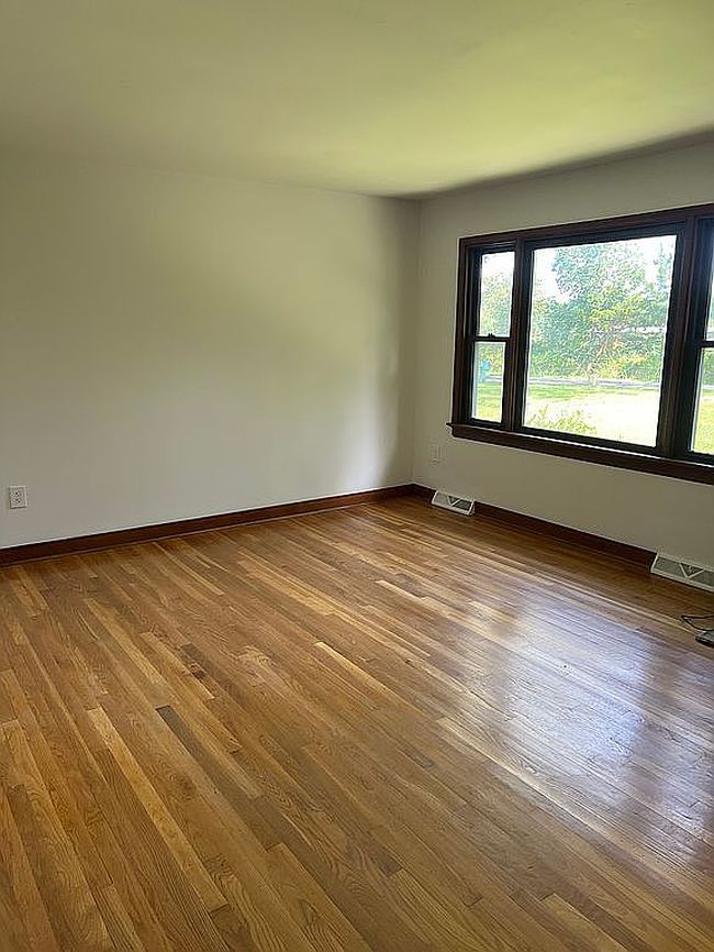 Photo of 2807 Moyer Rd