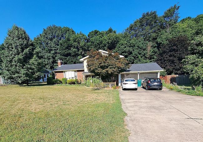 Photo of 275 Mill Morr Dr, Painesville, OH