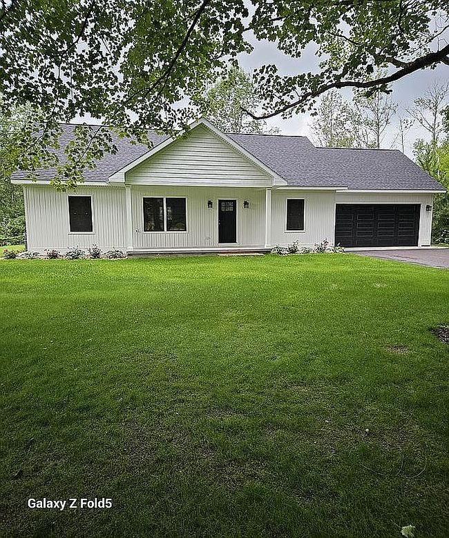 Photo of 547 Franklin Estates Dr, Petoskey, MI