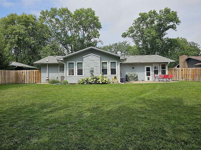 Photo of 2010 Roberts St, Yankton, SD