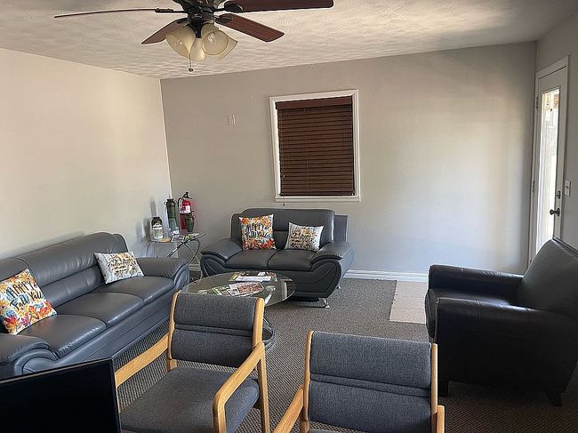 Image of 1108 W New Hope Rd