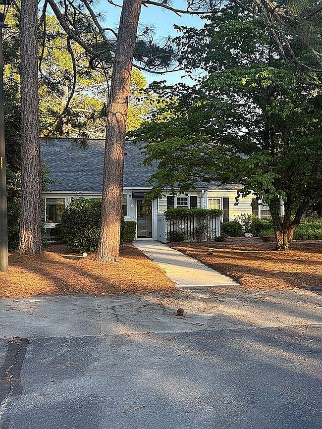 Preview of property located at 51 Village Green Cir