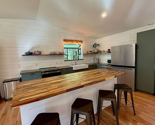 Additional photo 3 of property located at 4405 Citadel Dr