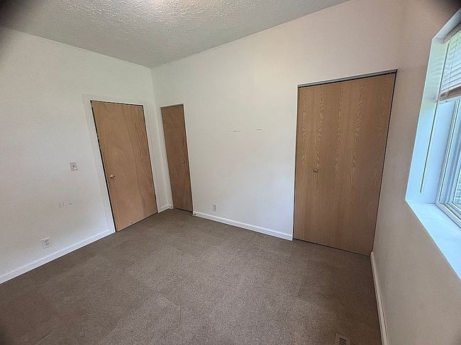 Photo of 1402 11th Ave, Central City, NE