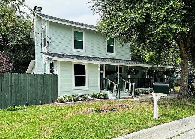 Photo of 208 Weaver Ave, Lake Wales, FL