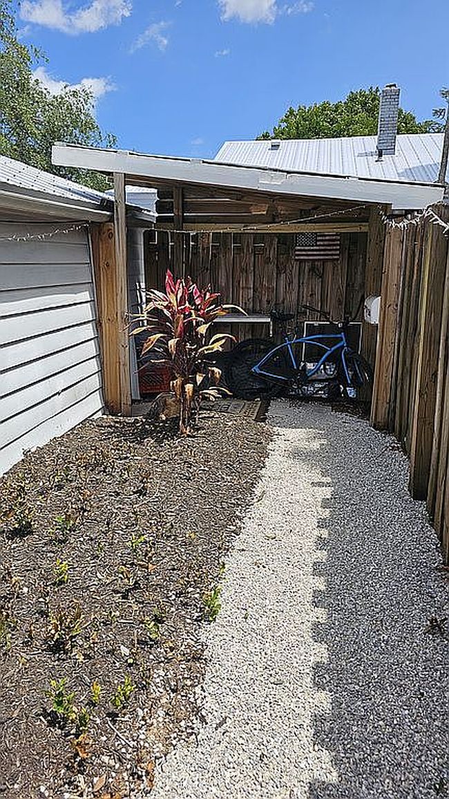 Image of 2261 17th Ave