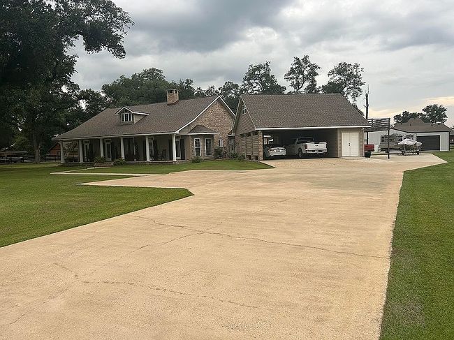 Photo of 1855 Golden Rd